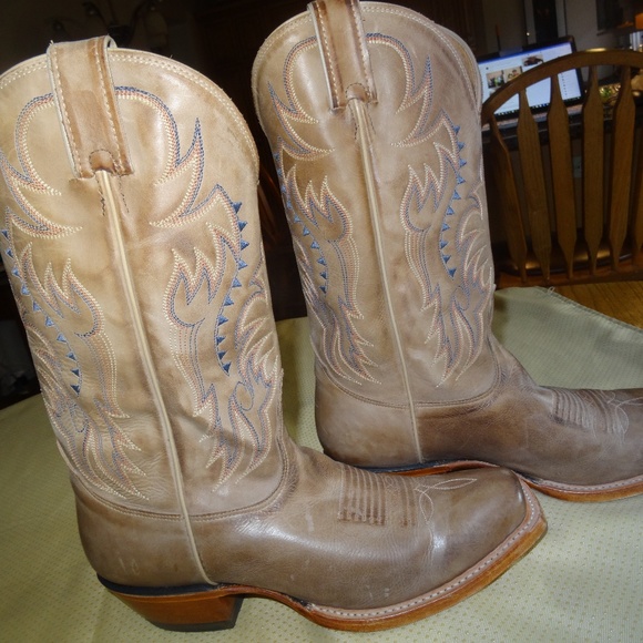 Nacona Boots